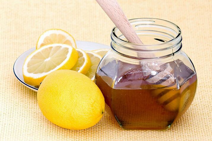 El limón y la miel son los ingredientes de una mascarilla que blanquea y reafirma perfectamente la piel del rostro. 